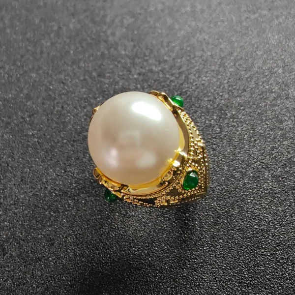 Product Exquisite Vintage Crown Emerald Pearl RingZ2